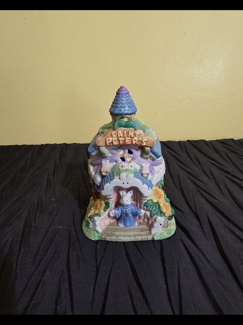 Hoppy Hollow 2002 Easter Saint Peter's Bunny Church Figurine